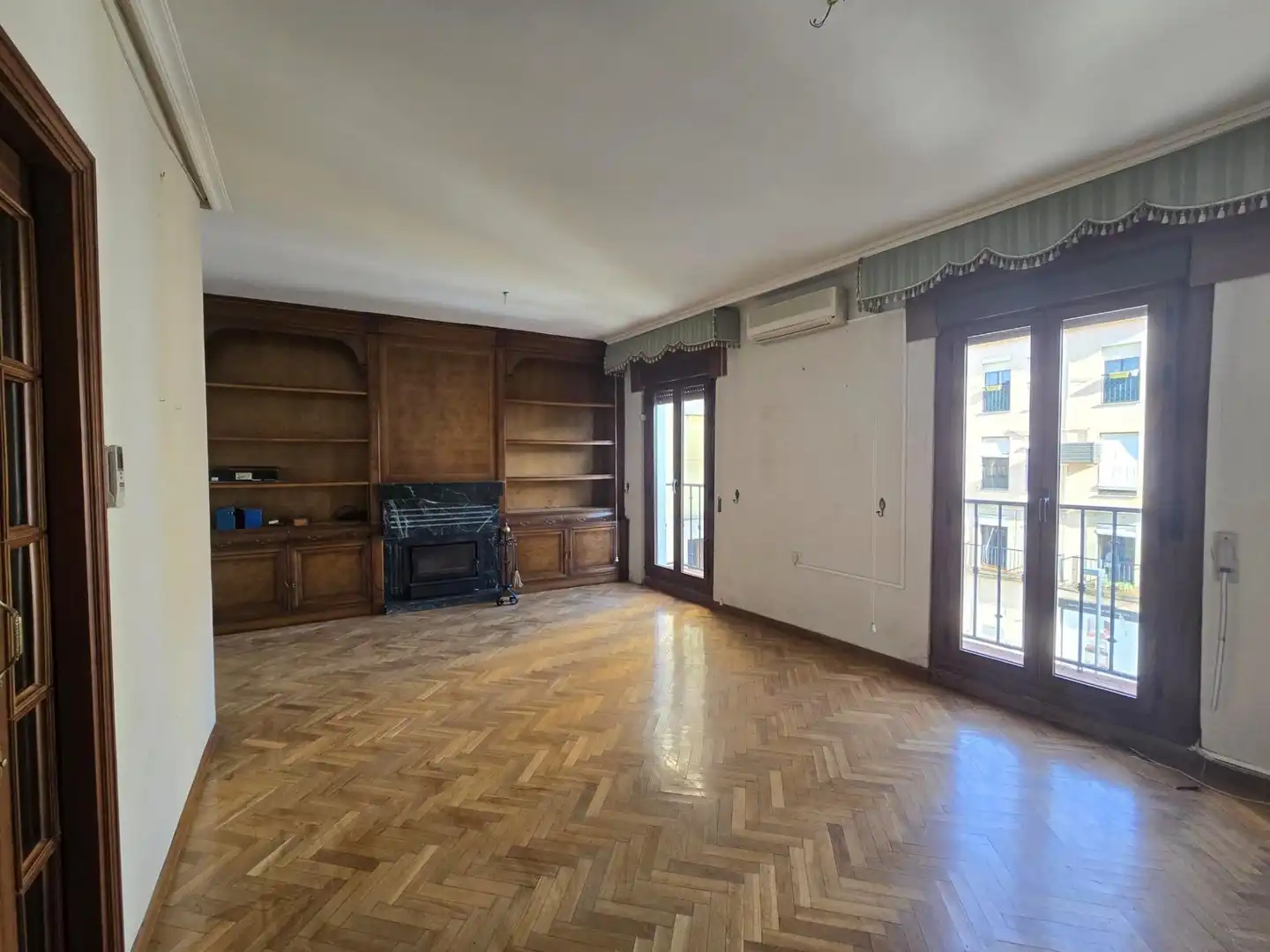 Sala de estar de Piso en venta en Plasencia con Aire acondicionado, Parquet y Terraza