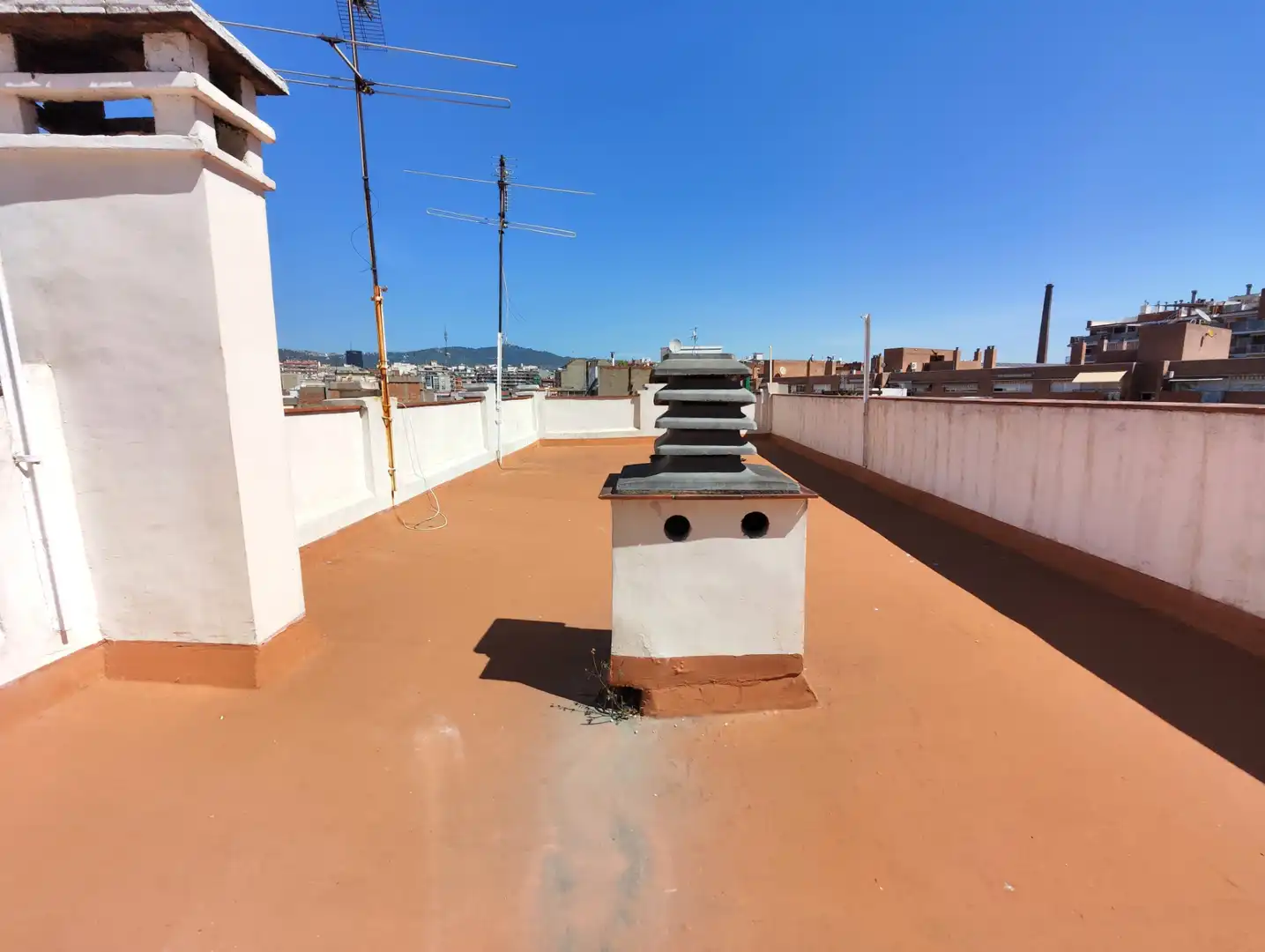 Terrace of Buildings for sale in Barcelona
