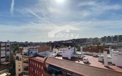 Vista exterior de Àtic de lloguer en  Barcelona Capital amb Aire condicionat i Terrassa