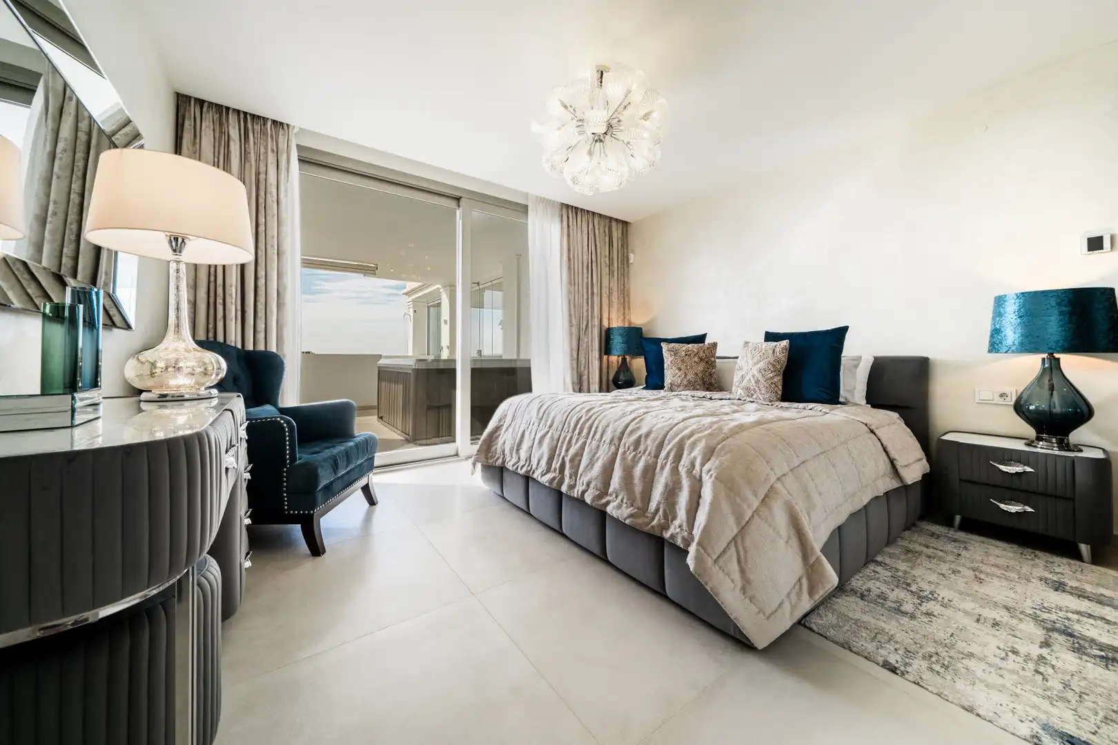 Apartament amb piscina en venda a Nueva Andalucía, imagen 17