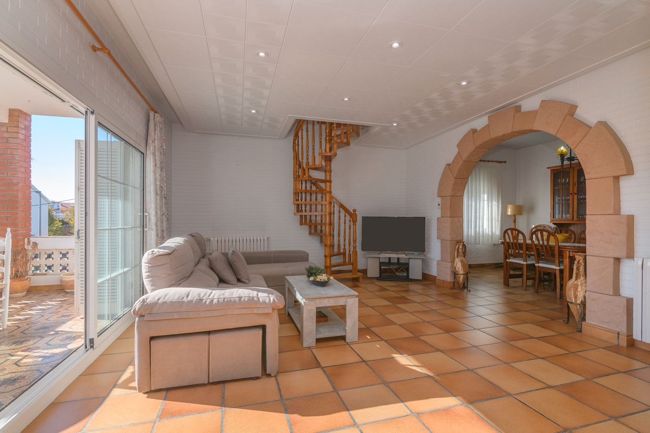 Living room of House or chalet for sale in Viladecans  with Heating, Terrace and Oven