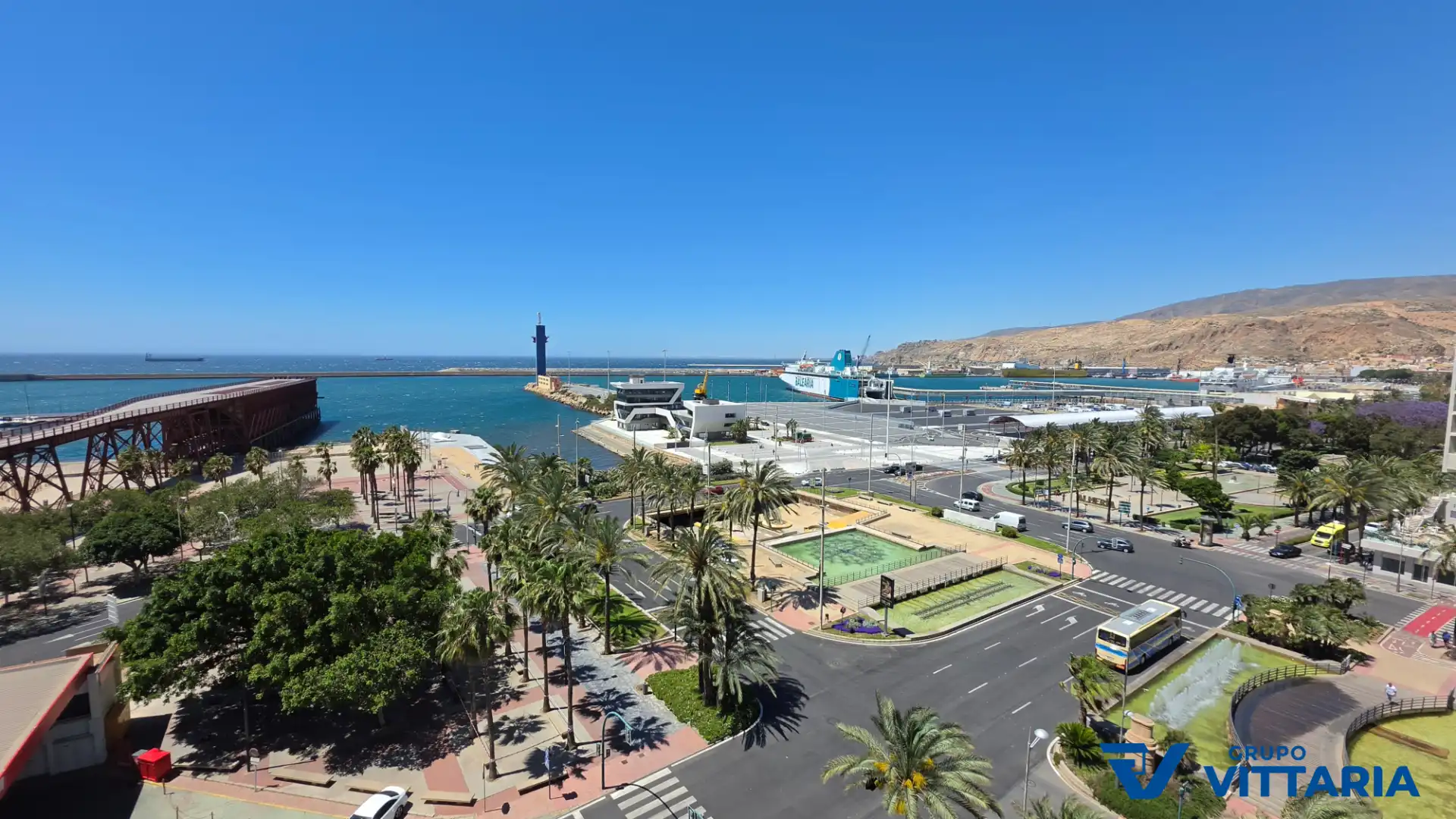 Vista exterior de Dúplex en venda en Almería amb Traster
