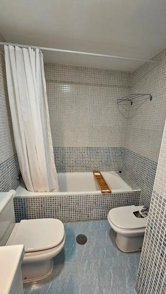 Badezimmer von Wohnung zur Miete in Molina de Segura mit Klimaanlage, Heizung und Möbliert