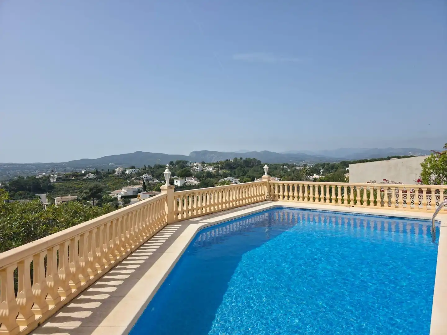 Swimming pool of Houses for sale in Jávea / Xàbia  with Air Conditioner, Heating and Private garden
