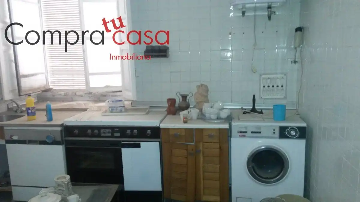 Cuina de Finca rústica en venda en Bernuy de Porreros amb Traster