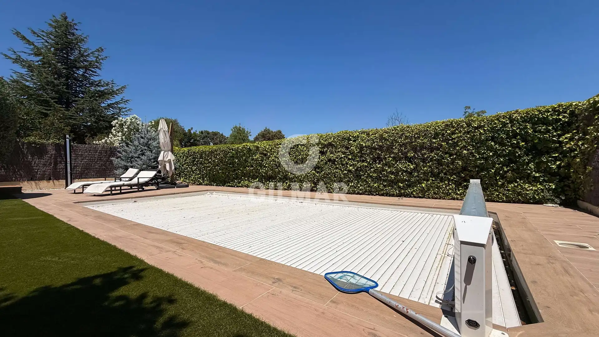 Piscina de Casa adosada en venda en Guadarrama amb Calefacció, Jardí privat i Piscina