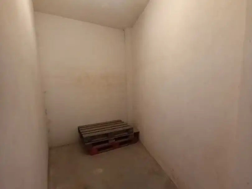 Storage room for sale in Aljomahima - Ermita