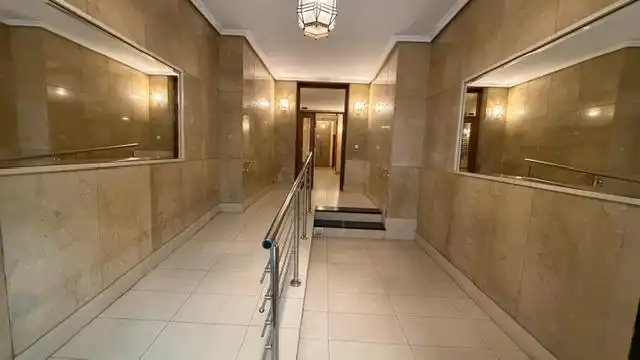 Flat with lift to rent in Calle JUAN DE URBIETA