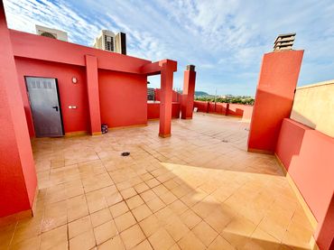 Ático con ascensor en venta en Partidas de Alicante