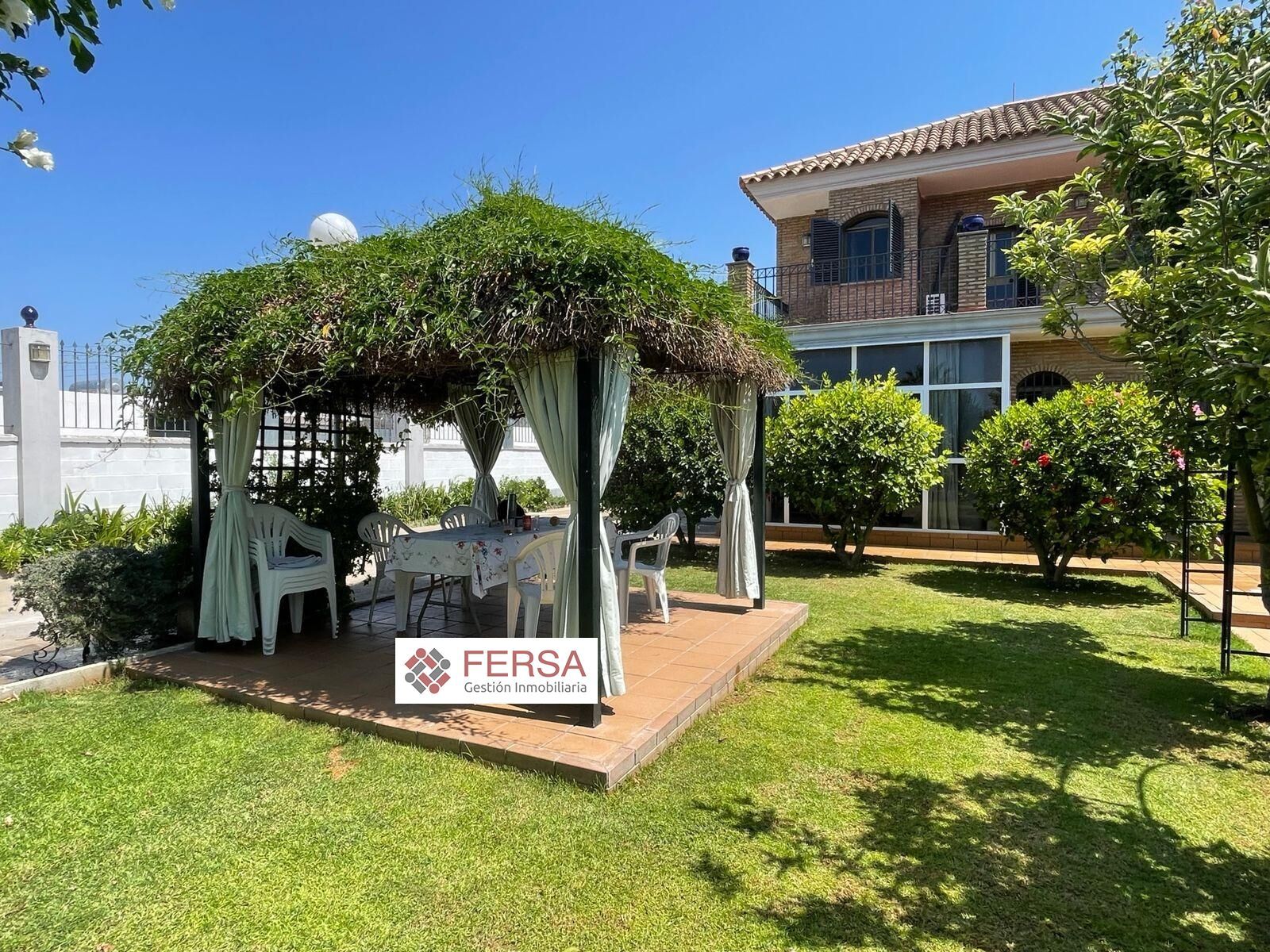 Terrassa de Casa o xalet en venda en El Puerto de Santa María amb Aire condicionat, Calefacció i Jardí privat