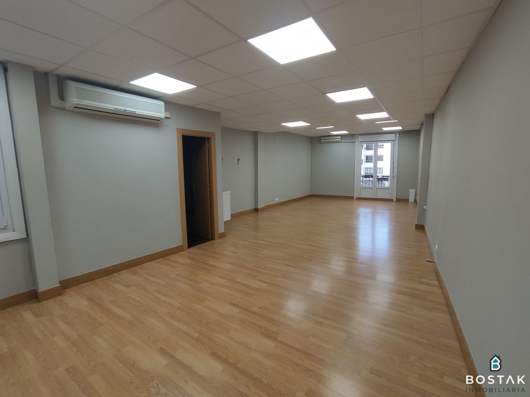 Office to rent in Bilbao   with Air Conditioner and Heating