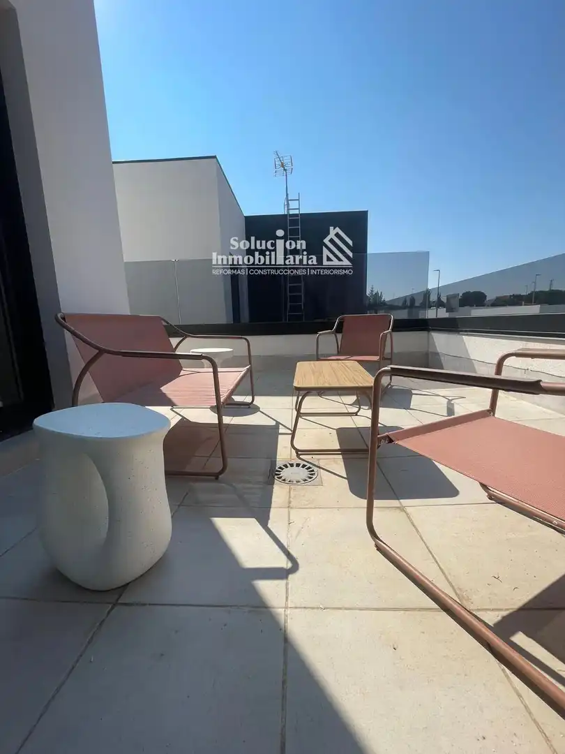 Casa adosada en venta en CALLE PEÑALARA, 14, Carbajosa de la Sagrada