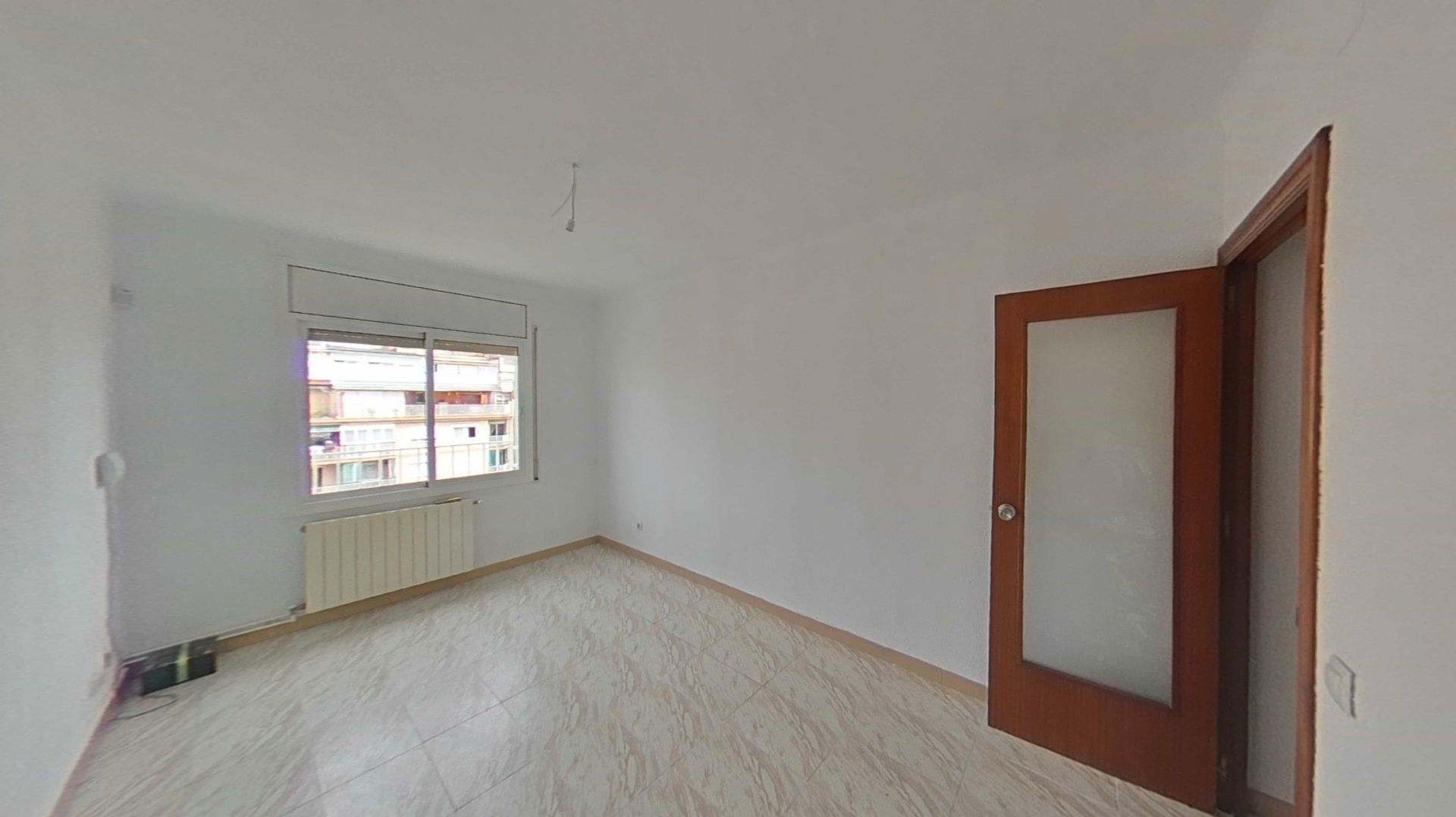 Dormitori de Pis en venda en L'Hospitalet de Llobregat amb Calefacció