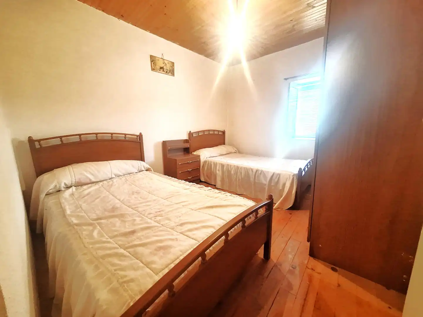 Habitación de Casa adosada de alquiler en Cea con Calefacción, Jardín privado y Amueblado