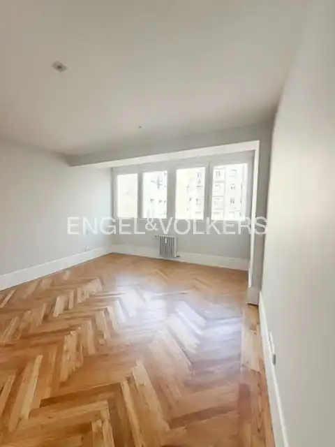 Habitación de Piso de alquiler en Madrid con Aire acondicionado, Calefacción y Parquet