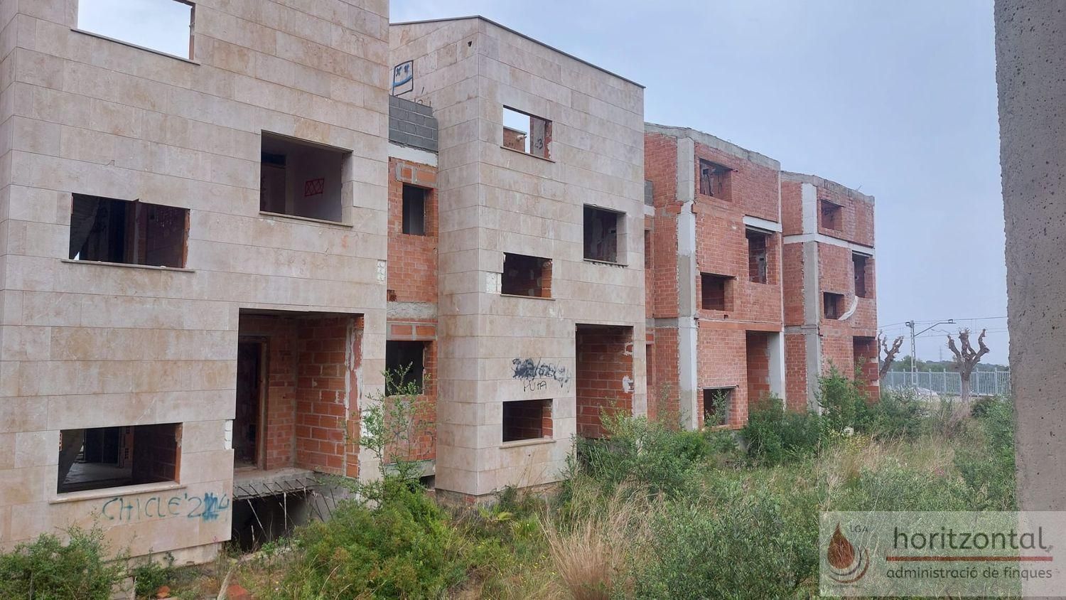 Vista exterior de Edifici en venda en Roda de Berà