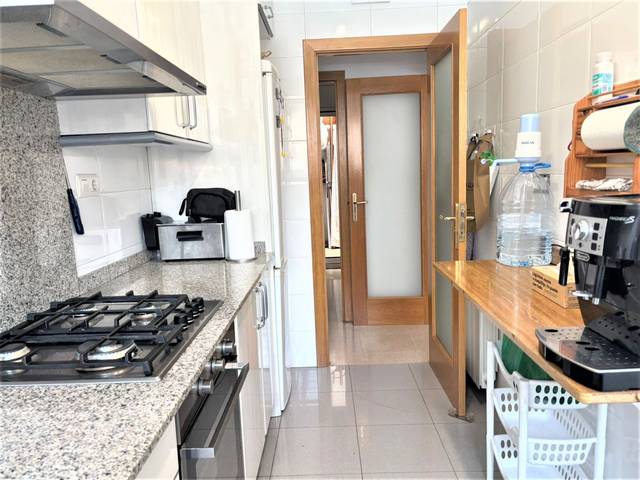 Piso en Venta en Calle Girali i Serra en Barri del Centre