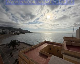 Vista exterior de Casa o xalet de lloguer en Sitges amb Aire condicionat, Terrassa i Balcó