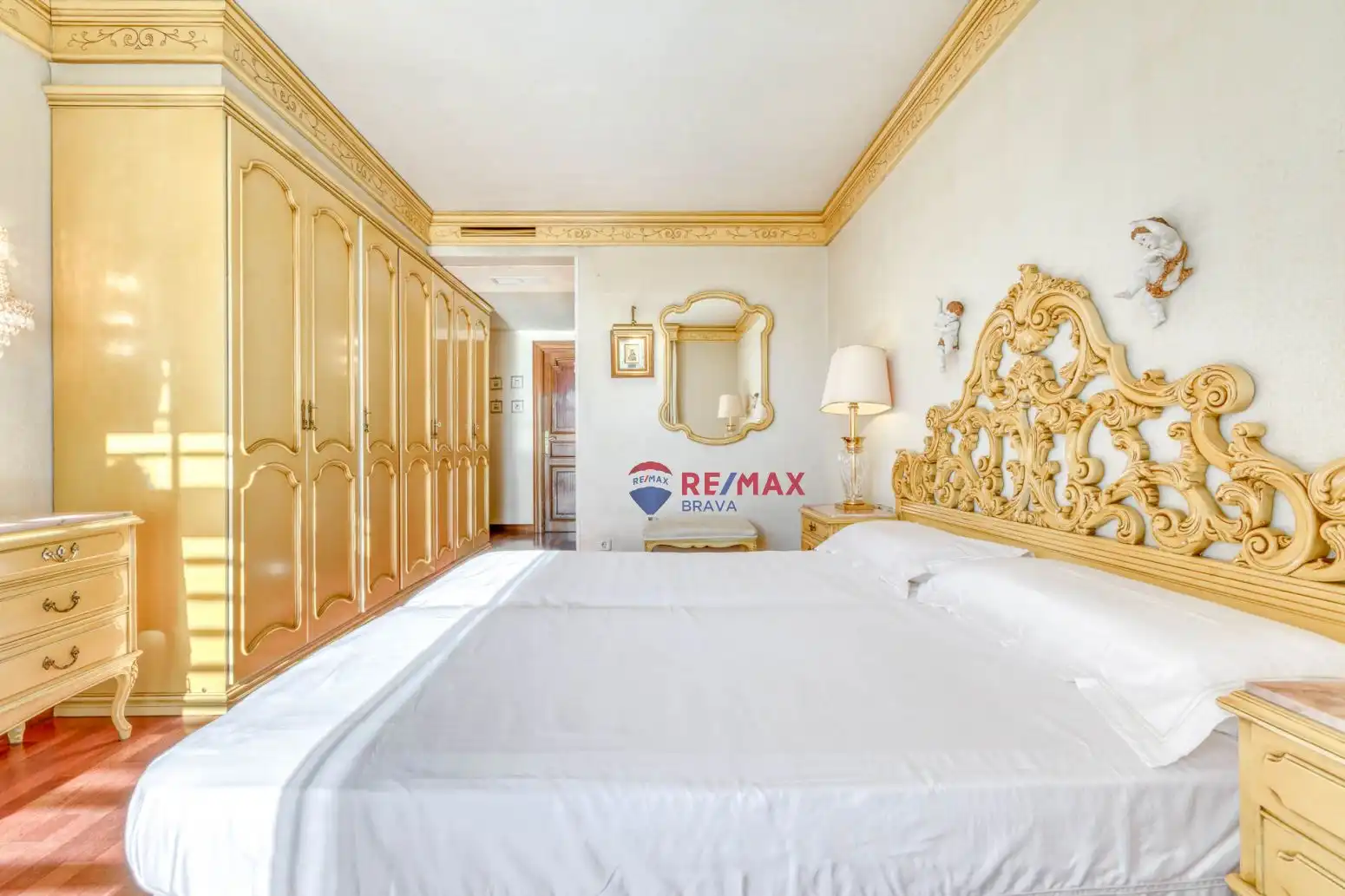 Dormitori de Casa o xalet en venda en Roses amb Aire condicionat, Jardí privat i Terrassa