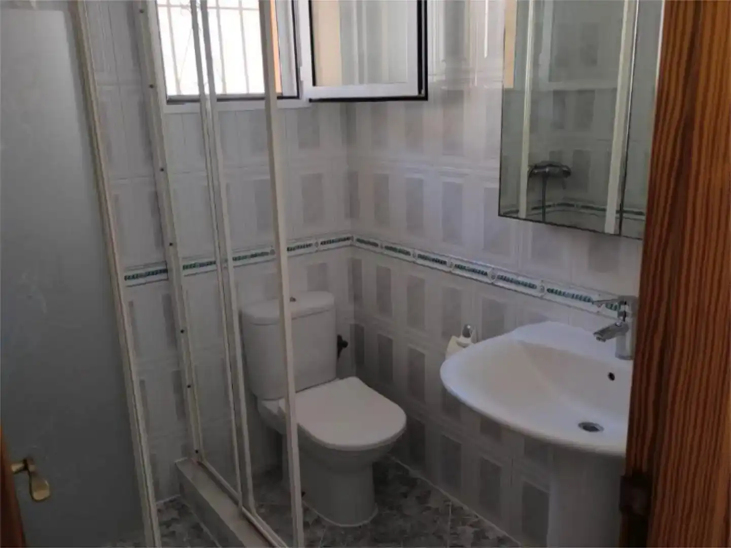 Bathroom of Flat for sale in Calpe / Calp  with Air Conditioner, Private garden and Swimming Pool