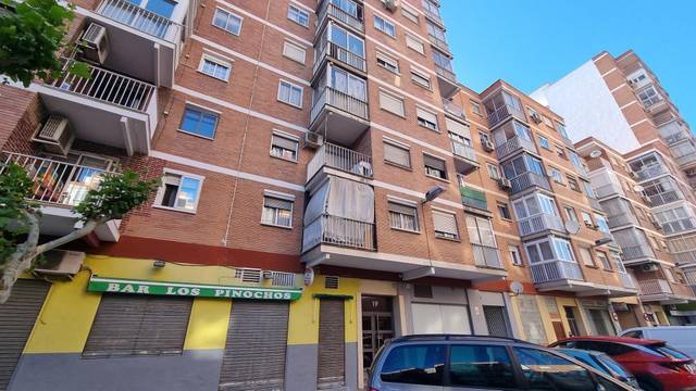 Piso en Venta en Avenida SAN JUAN DE LA PEÑA en Salvador Allende