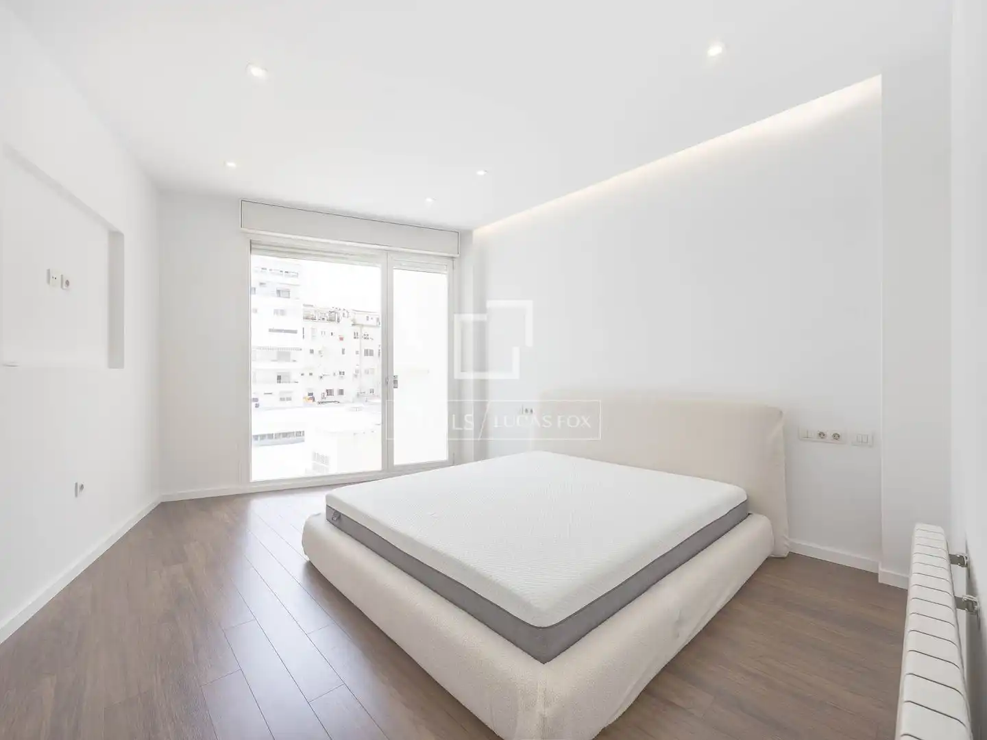 Bedroom of Flat for rent in Valencia  with Air Conditioner, Heating and Parquet flooring