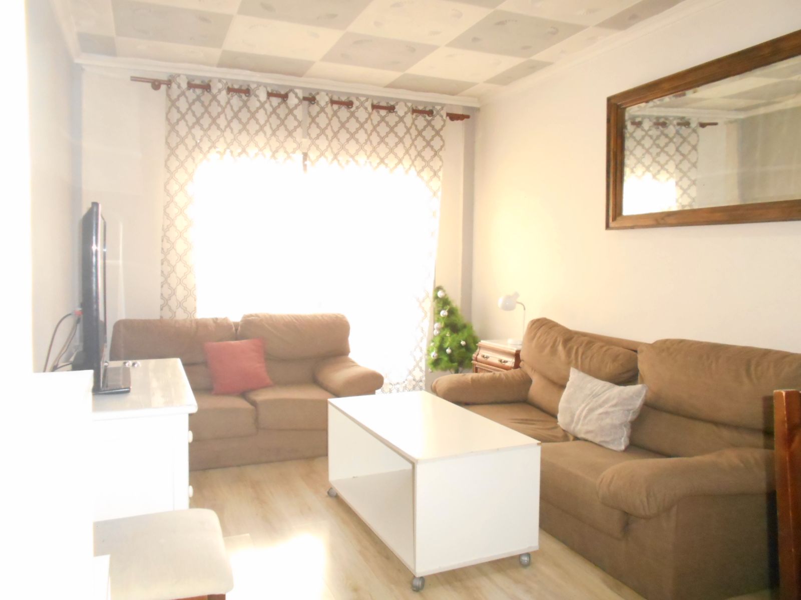 Sala de estar de Piso en venta en Ciudad Real Capital con Calefacción, Terraza y Amueblado