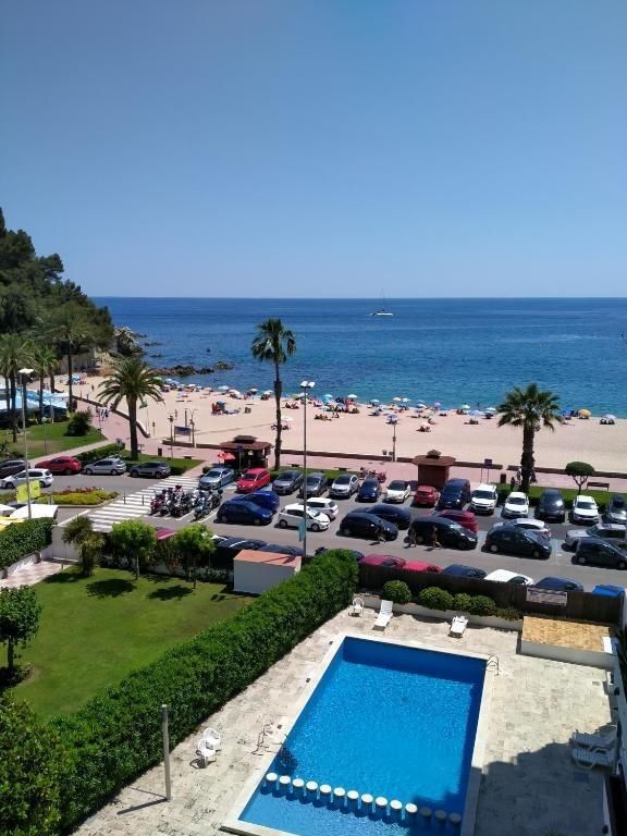 Aparcament de Pis de lloguer en Lloret de Mar amb Calefacció, Jardí privat i Terrassa