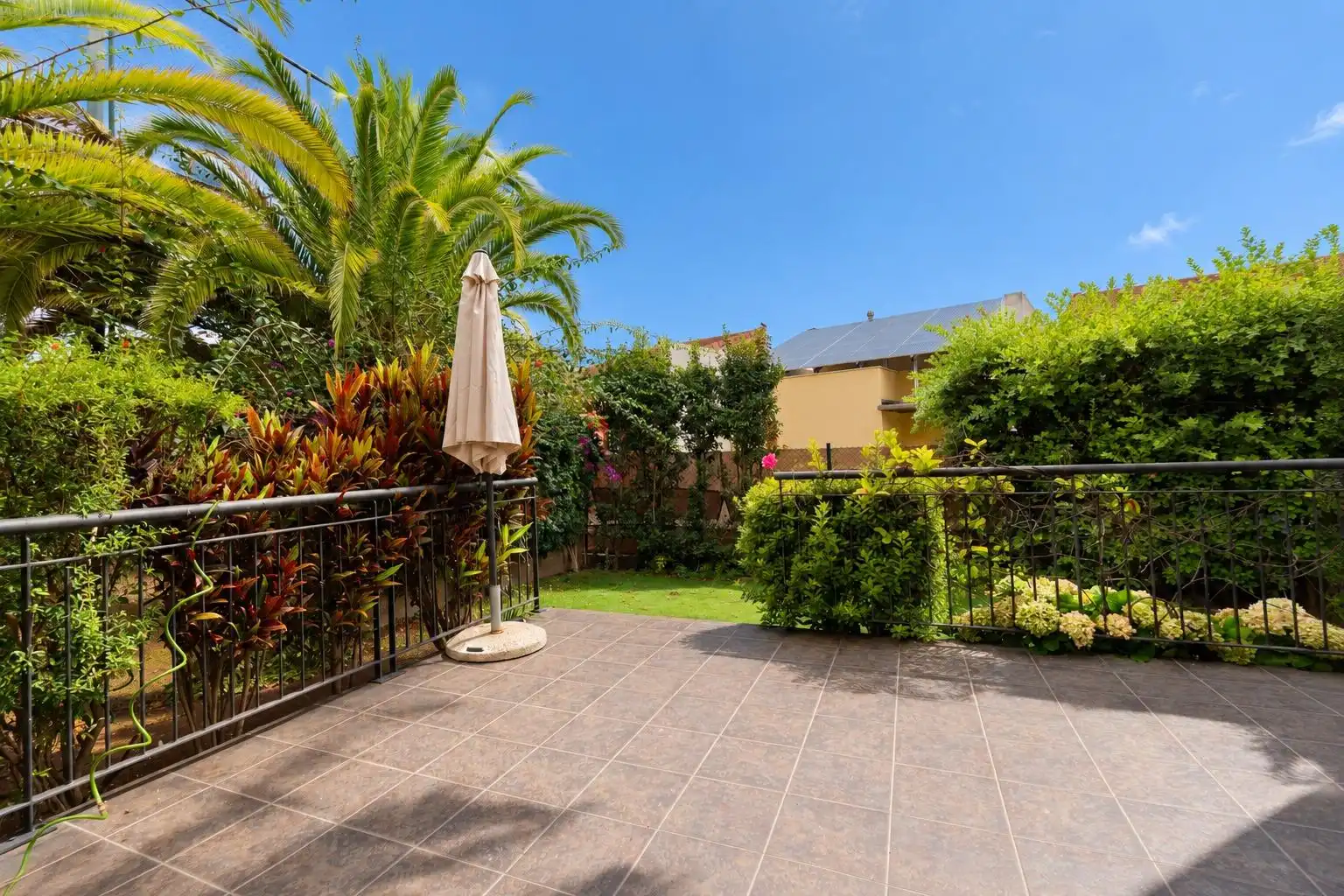 Casa bifamiliare con piscina in affitto a Avenida Avenida Pesqueros, imagen 7