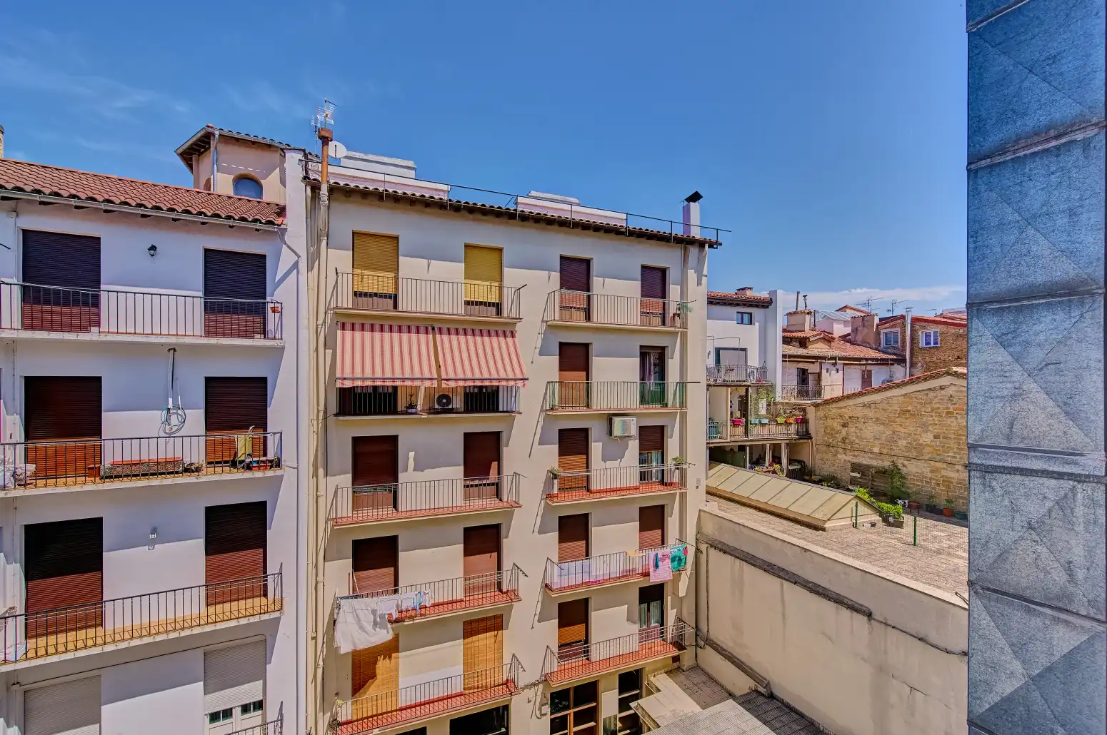 Vista exterior de Piso en venta en  Pamplona / Iruña
