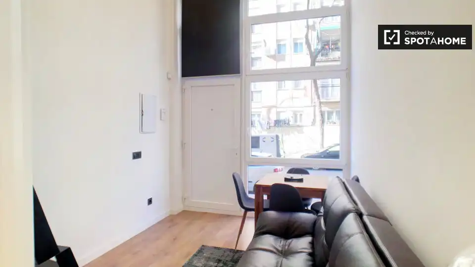 Habitación en Almenara -Ventilla