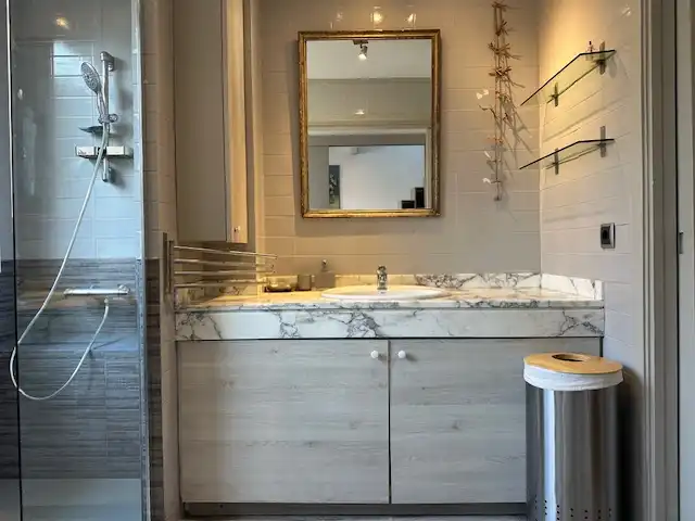 Baño de Casa o chalet de alquiler en Barcelona con Aire acondicionado, Calefacción y Jardín privado