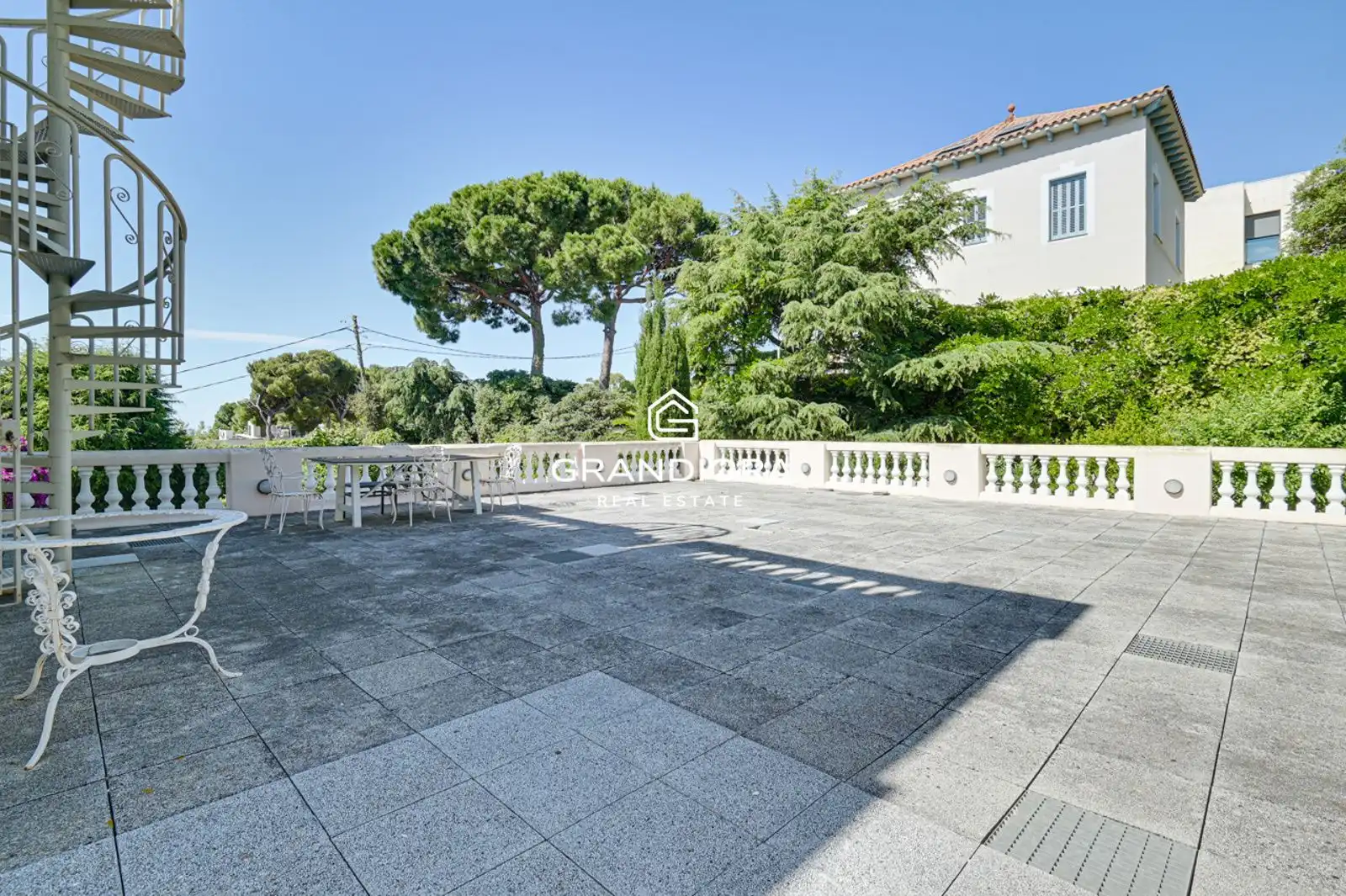 Terrace of Houses for sale in El Masnou  with Air Conditioner, Terrace and Swimming Pool