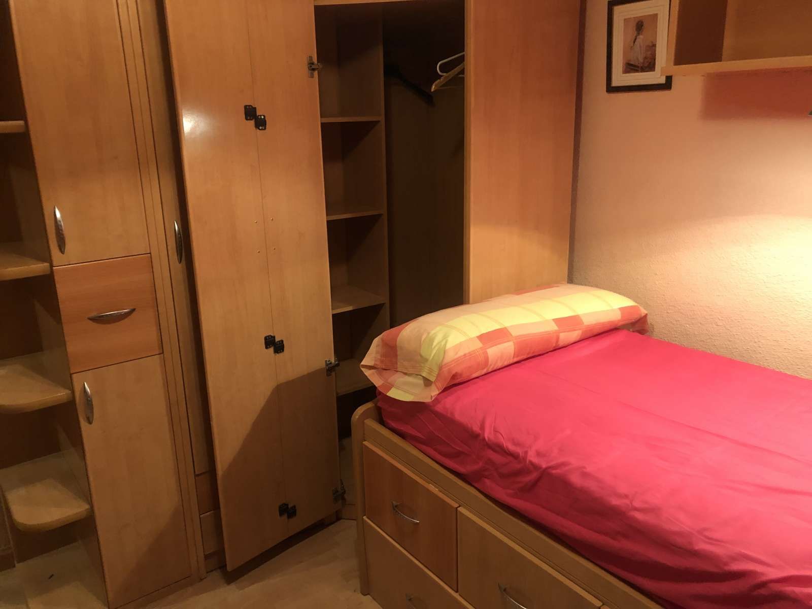 Bedroom of Flat to share in Móstoles  with Air Conditioner and Terrace