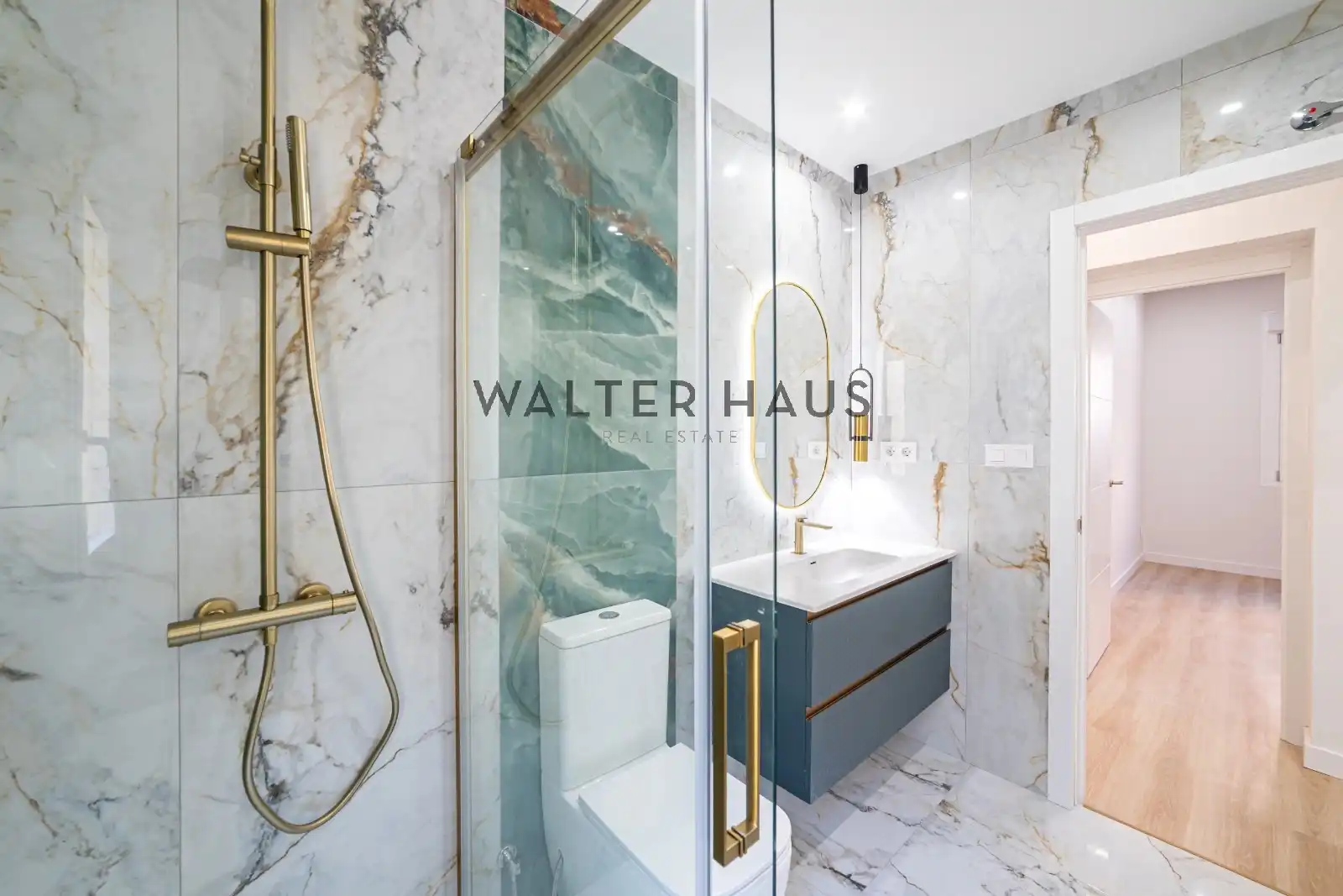 Bathroom of Flat for rent in Madrid  with Air Conditioner, Heating and Storage room