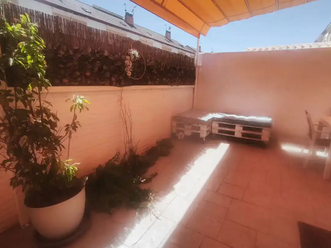 Terrassa de Pis en venda en Azuqueca de Henares amb Aire condicionat i Piscina