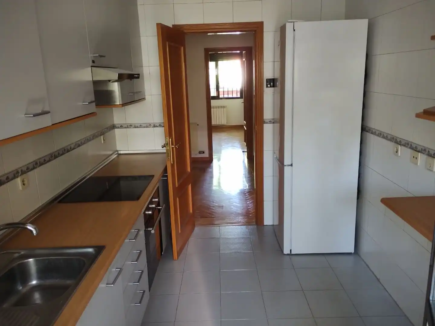 Cocina de Piso en venta en  Madrid Capital con Terraza
