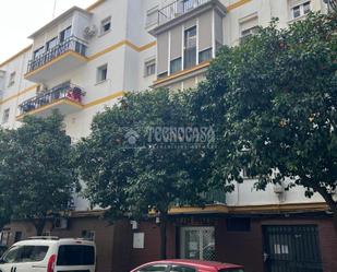 Exterior view of Flat for sale in  Sevilla Capital