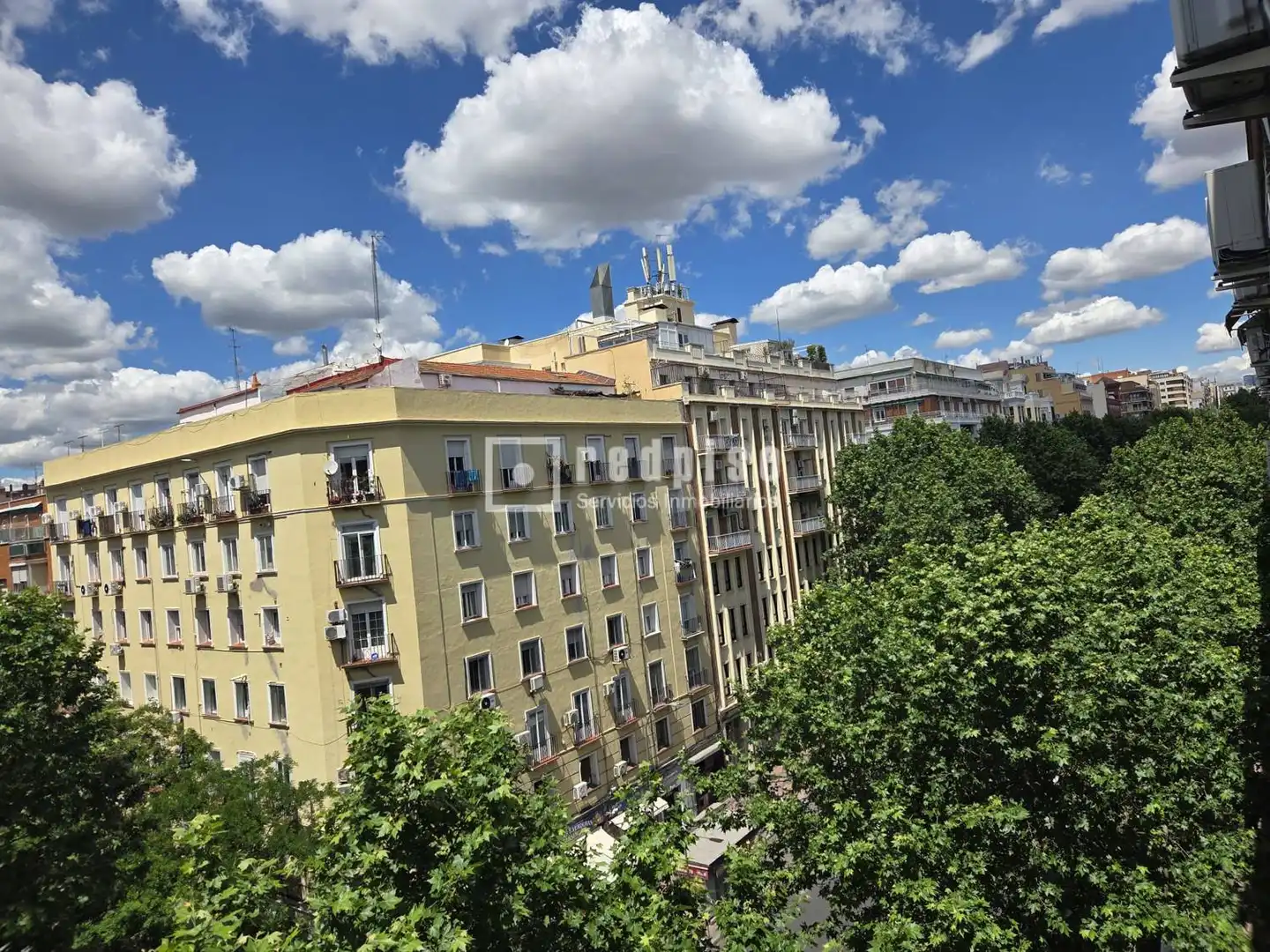 Exterior view of Flat for sale in Madrid  with Heating, Private garden and Parquet flooring