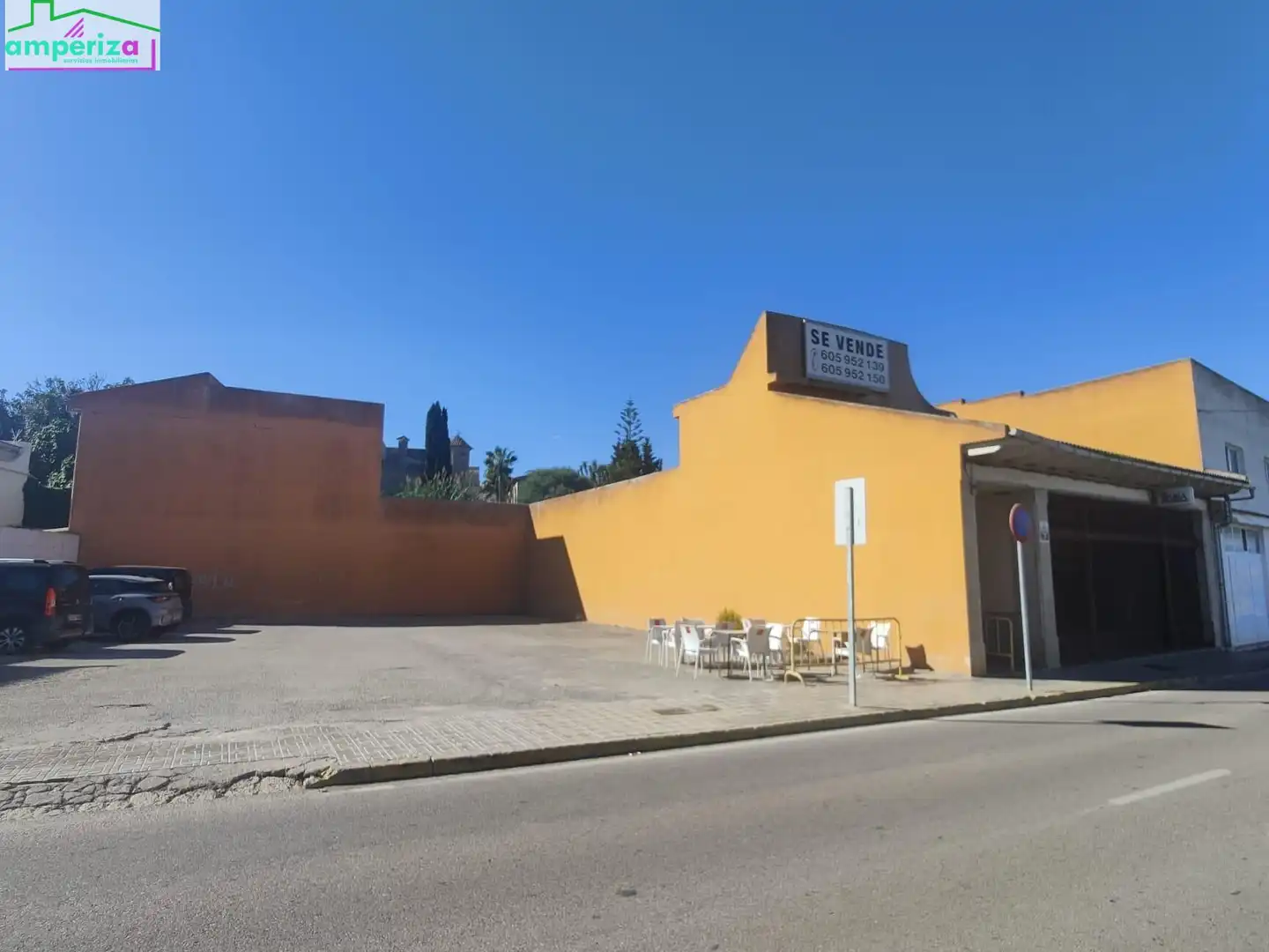 Vista exterior de Local en venda en Santa Margalida amb Terrassa