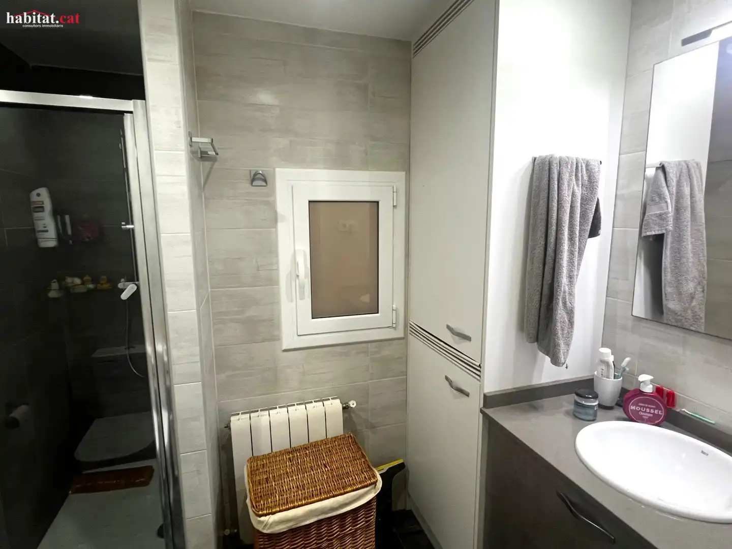Bathroom of Flat for sale in Vilanova i la Geltrú  with Heating and Balcony