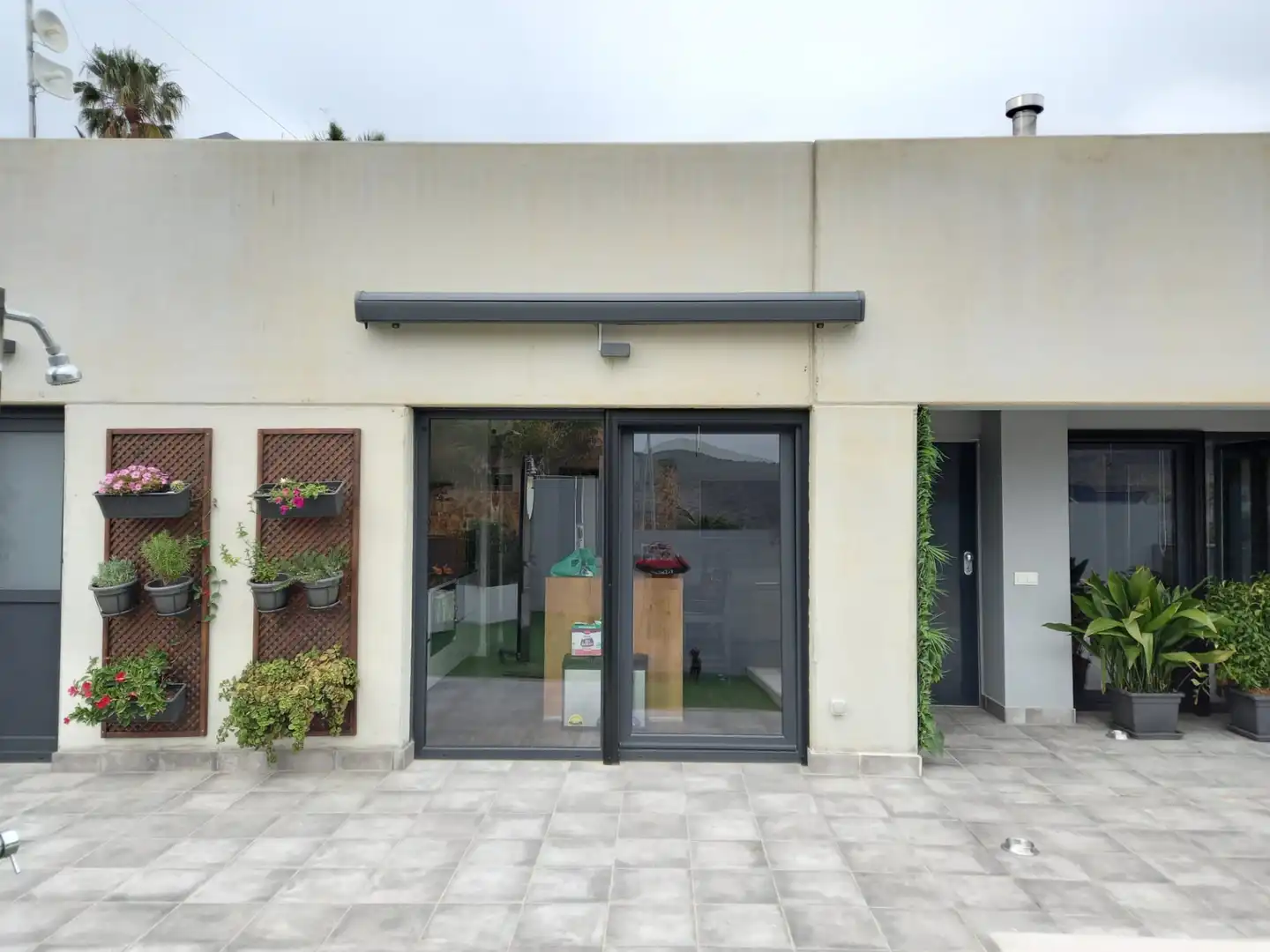 Casa con piscina en venta en Calle los Jarales