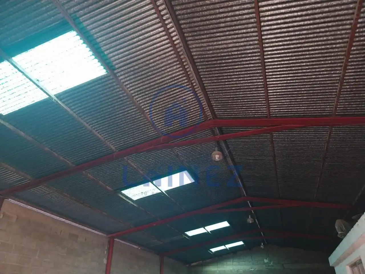 Vista exterior de Nave industrial en venta en Peñarroya-Pueblonuevo