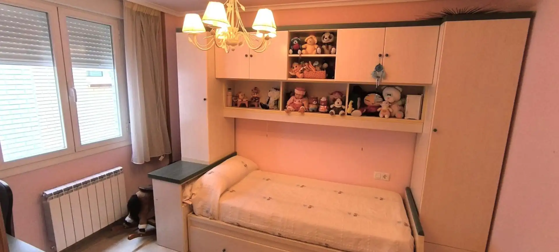 Habitación de Piso en venta en Entrena con Calefacción, Terraza y Trastero