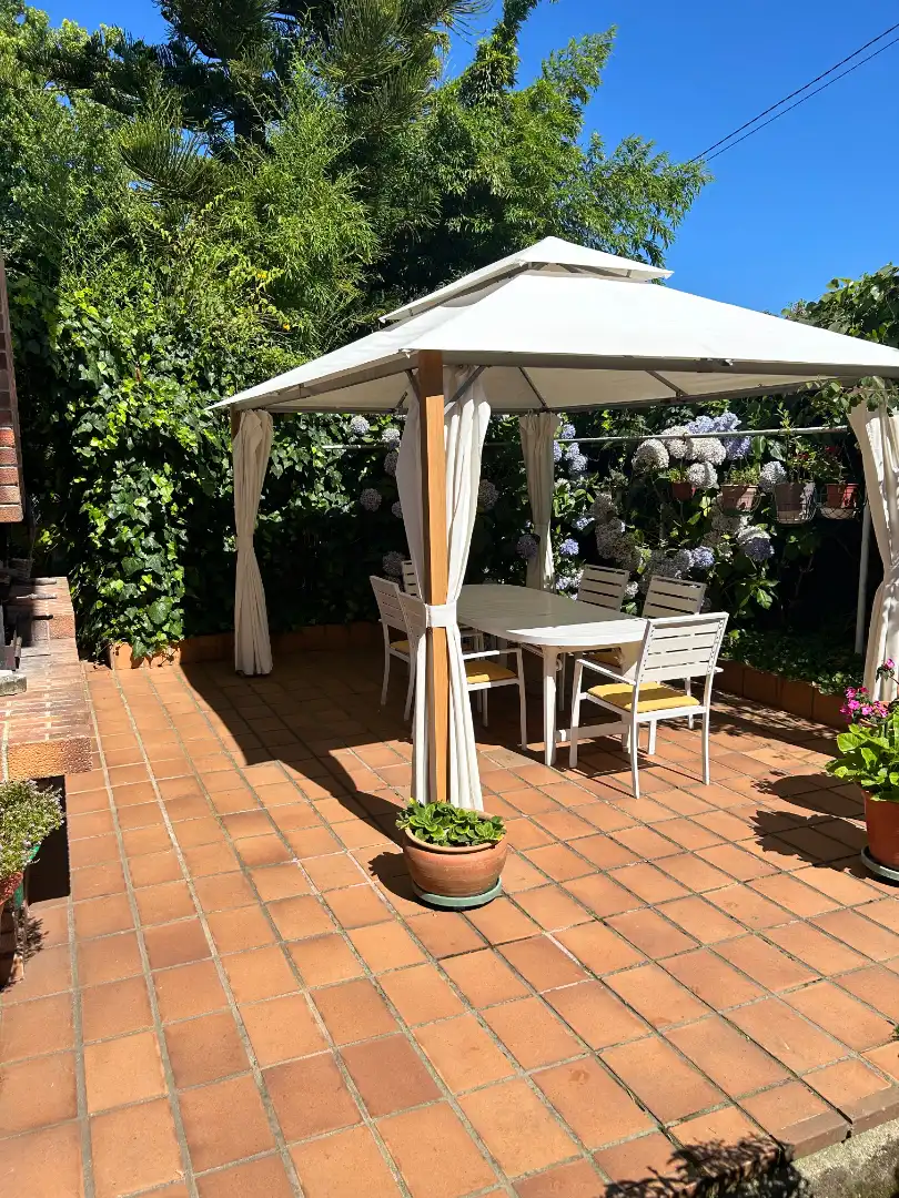 Terraza de Casa o chalet en venta en Vigo  con Calefacción, Jardín privado y Parquet