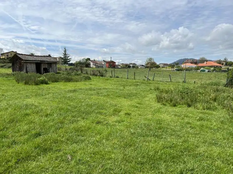 Finca rústica en venda en Siero