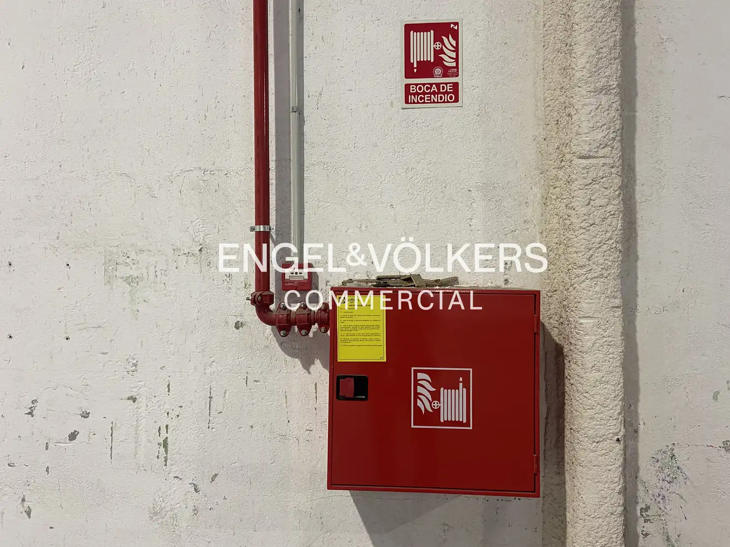 Exterior view of Industrial buildings for rent in L'Hospitalet de Llobregat