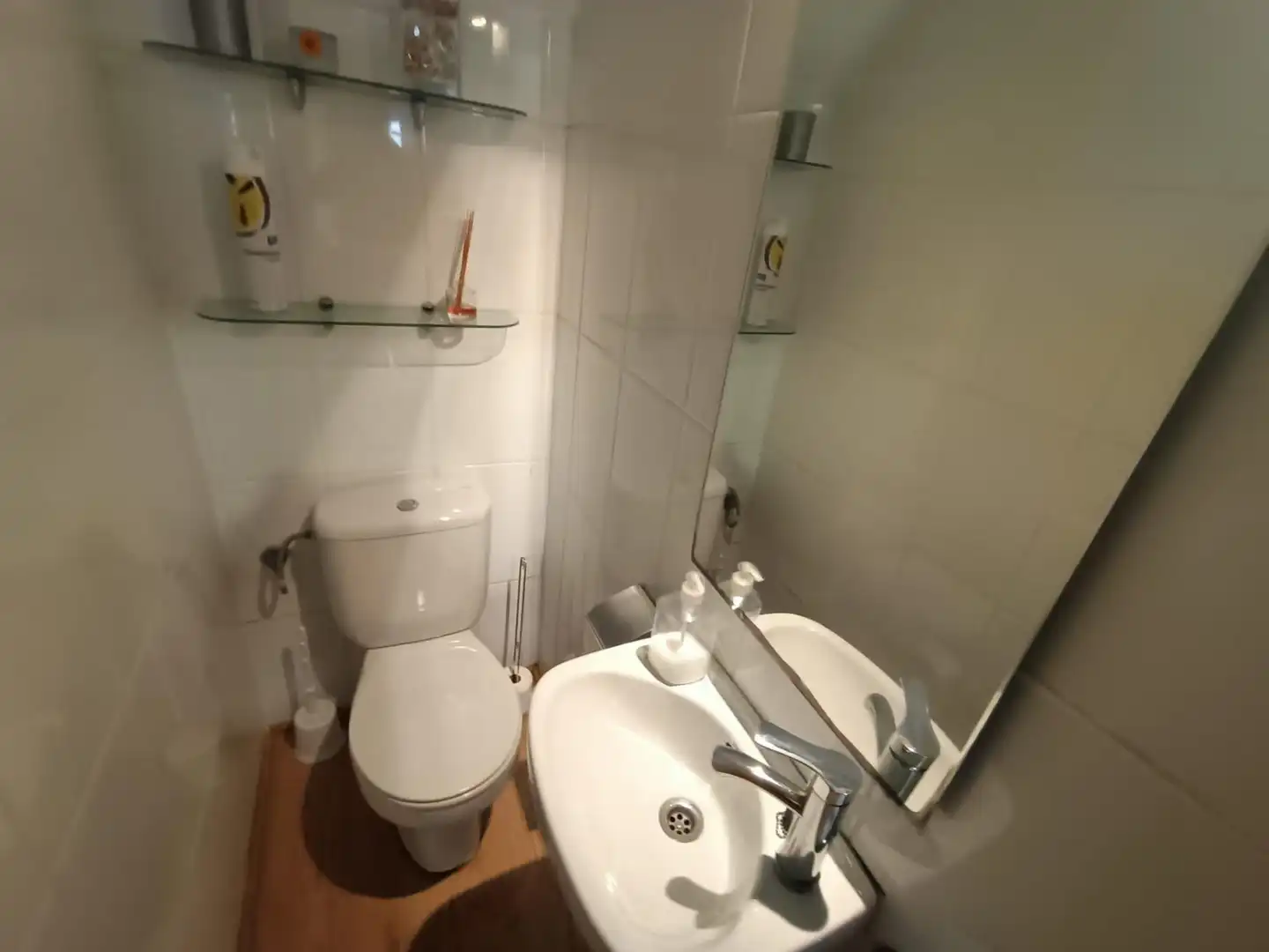 Badezimmer von Haus oder Chalet zum Verkauf in Badalona mit Klimaanlage, Heizung und Parkett