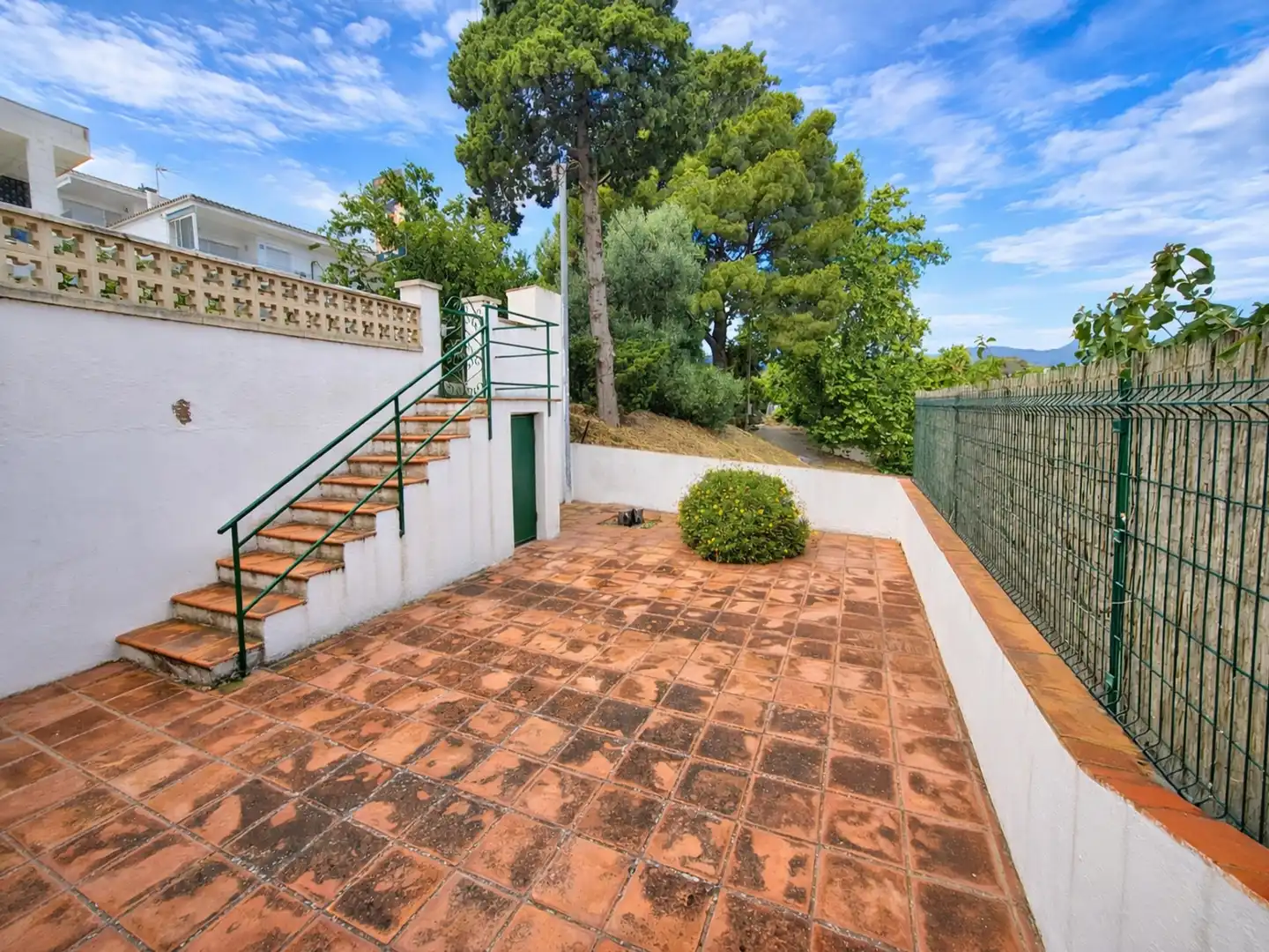 Terrasse von Erdgeschoss zum Verkauf in Llançà mit Heizung, Terrasse und Abstellraum