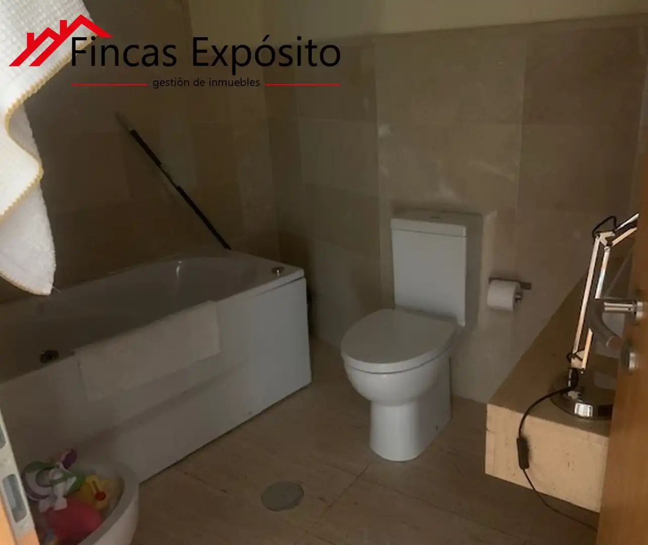 Bathroom of Detached homes for sale in Málaga  with Air Conditioner, Terrace and Storage room